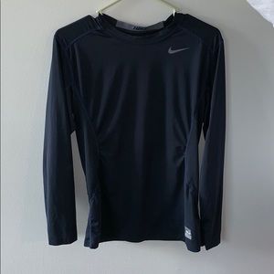 Men’s navy Nike Dri-fit long sleeve shirt. Small